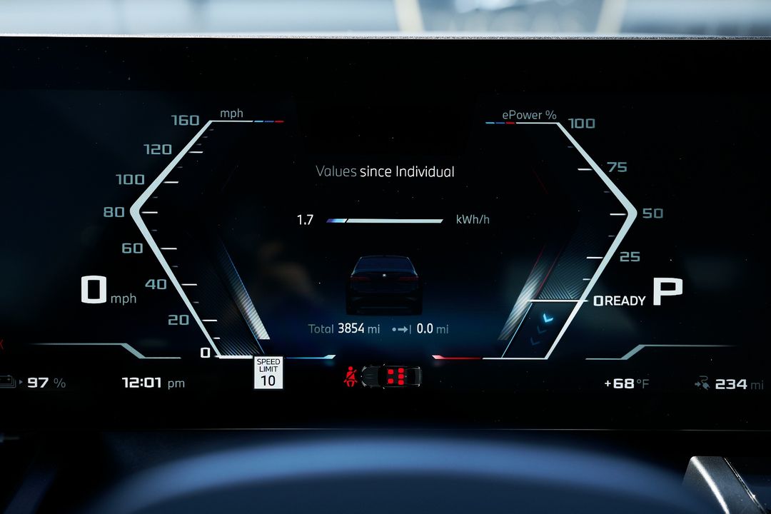 2024 BMW i5
