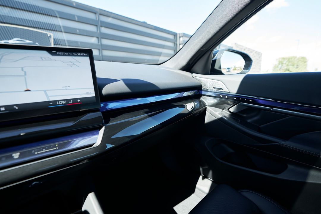 2024 BMW i5