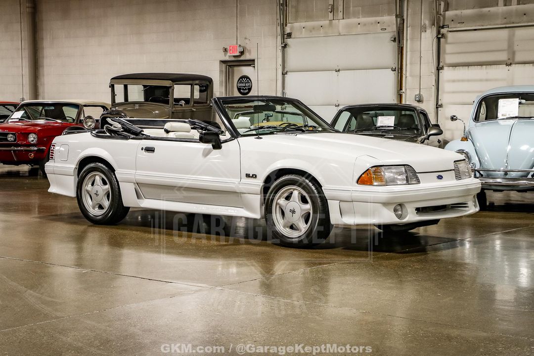 1990 Ford Mustang
