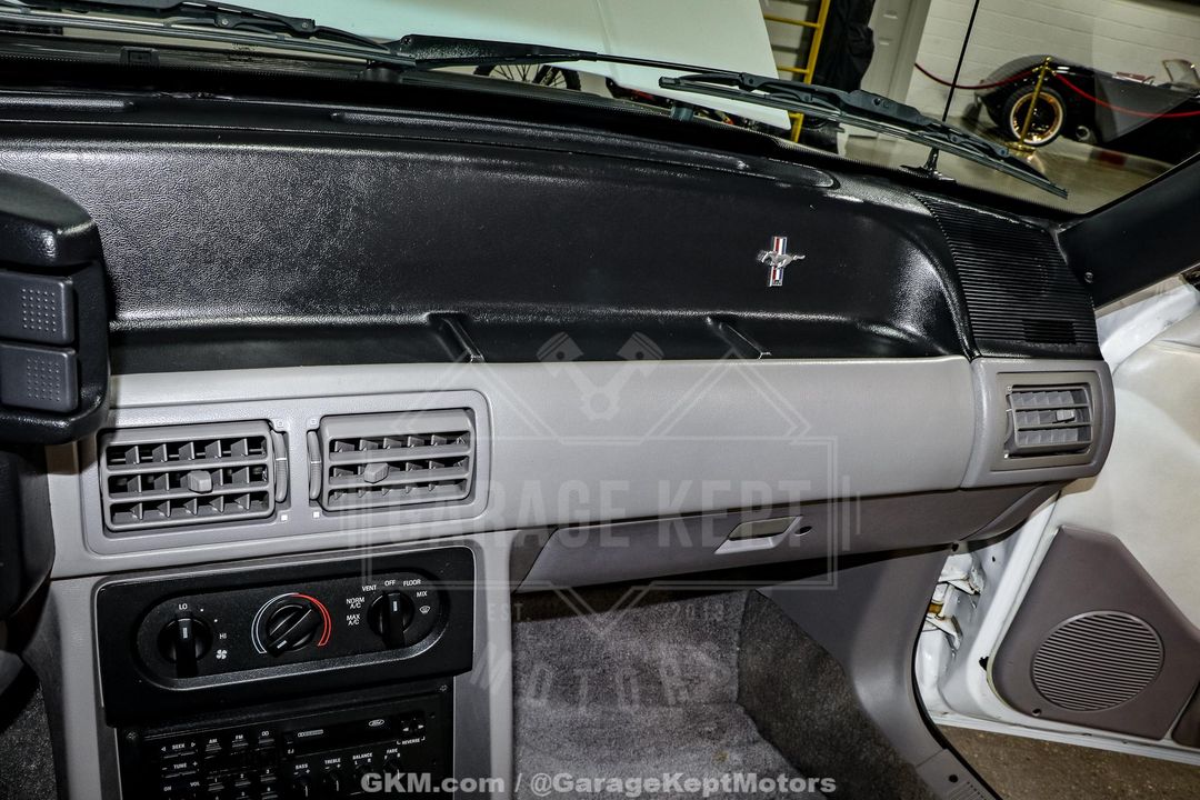 1990 Ford Mustang