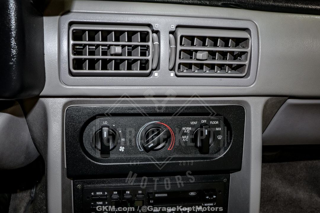 1990 Ford Mustang