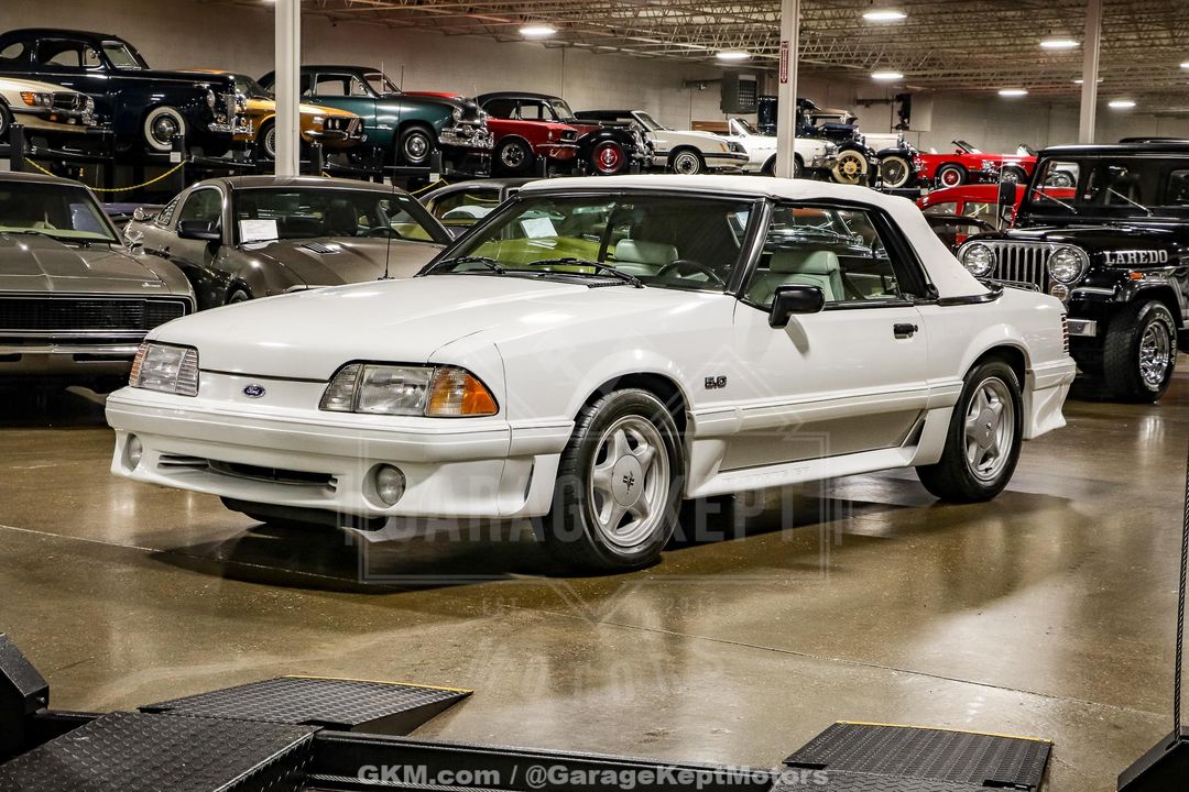 1990 Ford Mustang