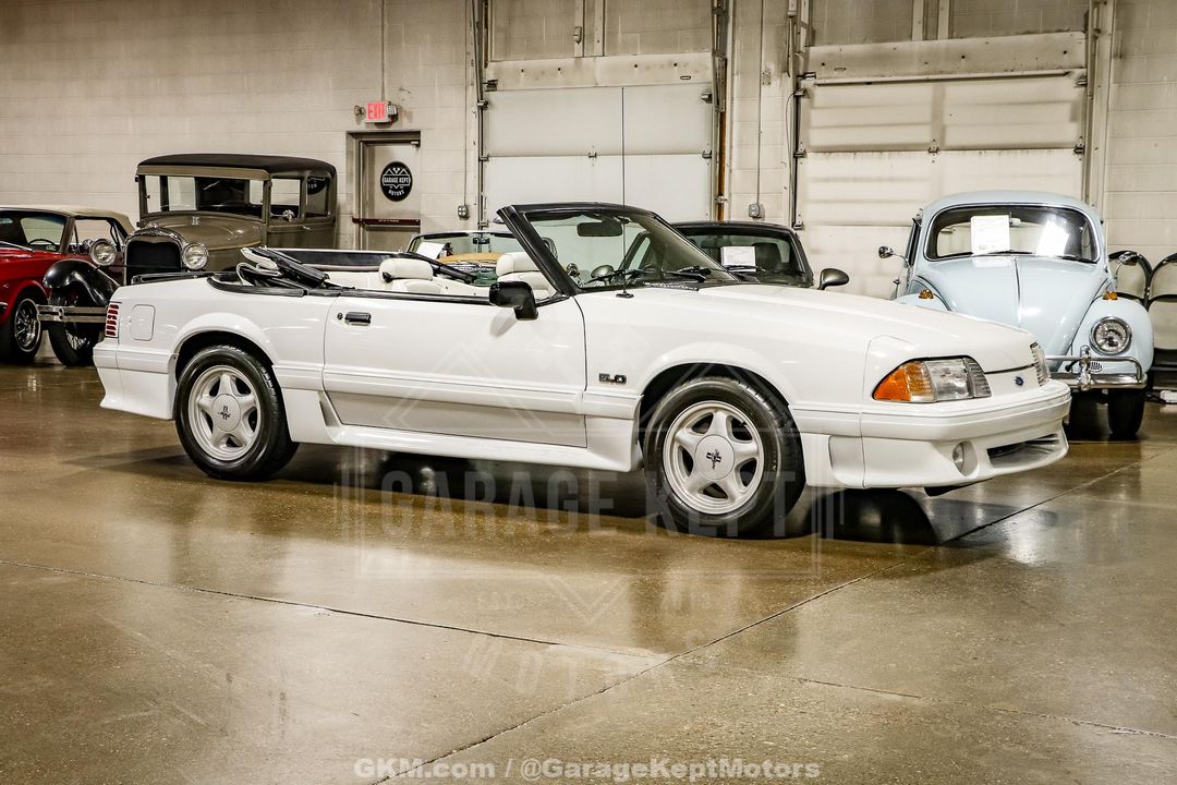 1990 Ford Mustang