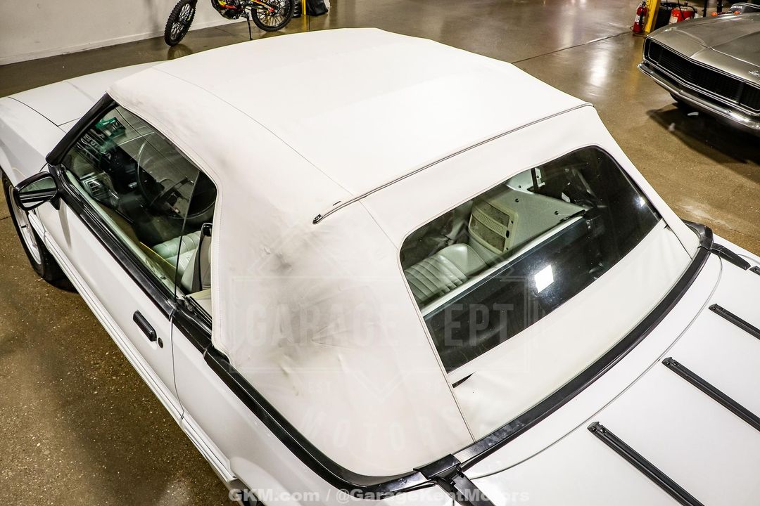 1990 Ford Mustang