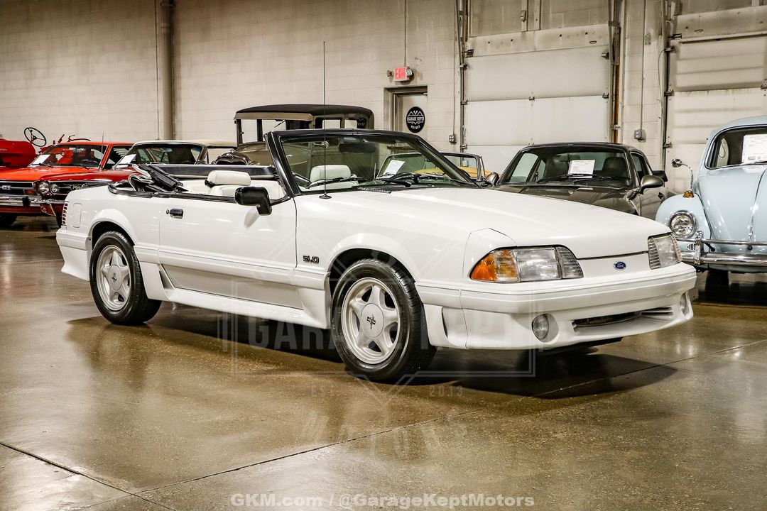 1990 Ford Mustang