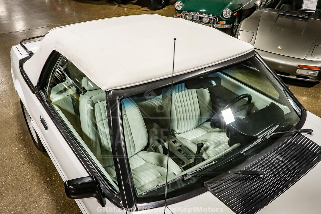 1990 Ford Mustang