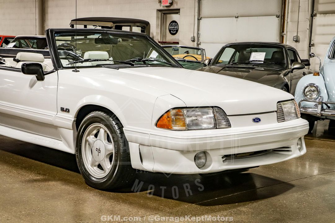 1990 Ford Mustang