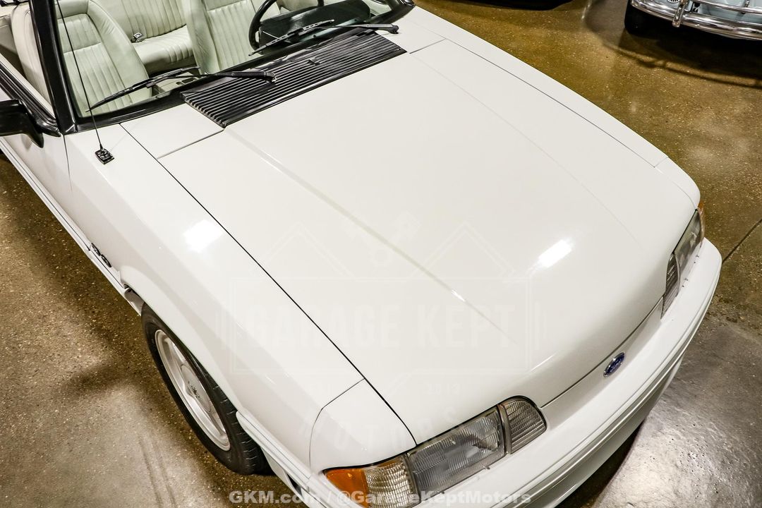 1990 Ford Mustang