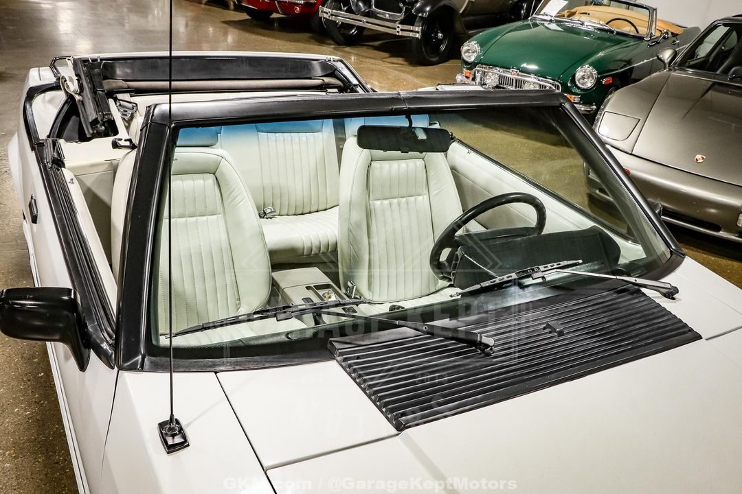 1990 Ford Mustang