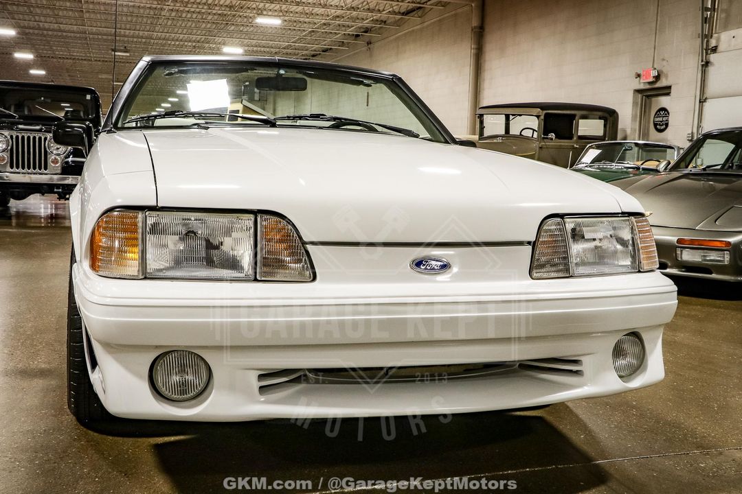 1990 Ford Mustang