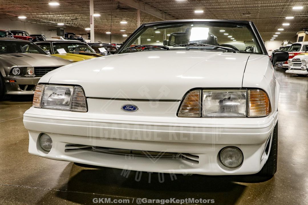 1990 Ford Mustang