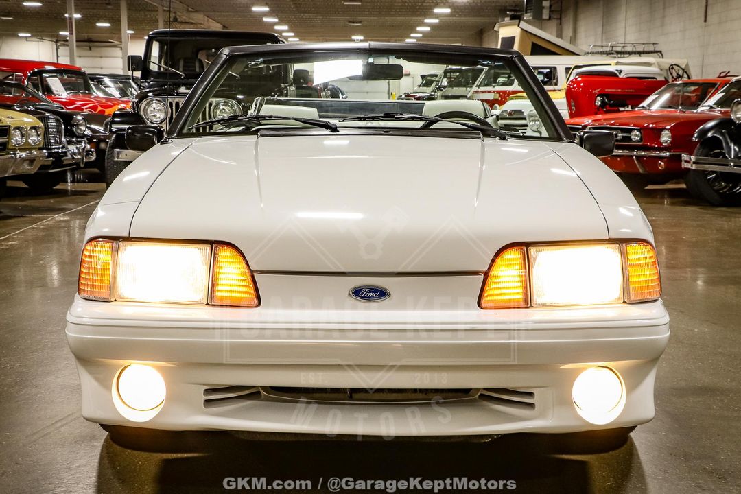 1990 Ford Mustang
