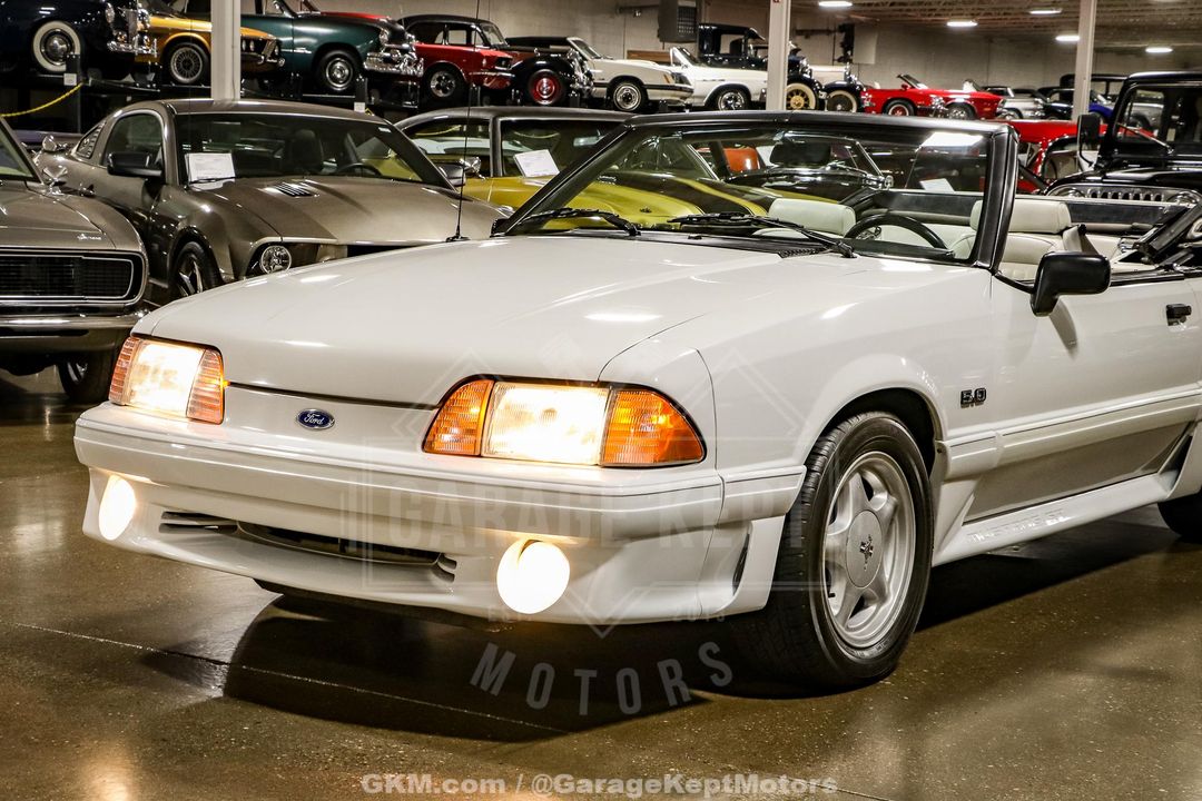 1990 Ford Mustang