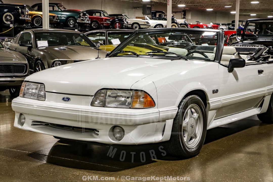 1990 Ford Mustang