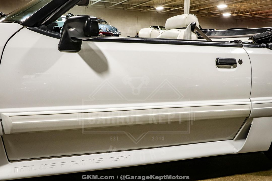 1990 Ford Mustang
