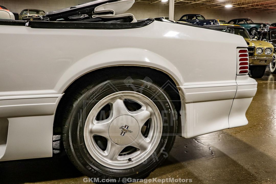 1990 Ford Mustang