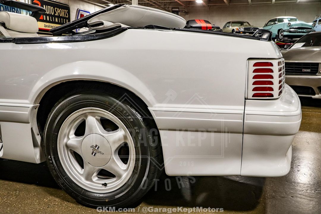 1990 Ford Mustang