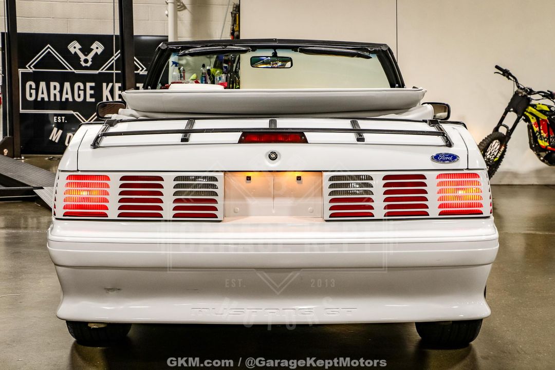 1990 Ford Mustang