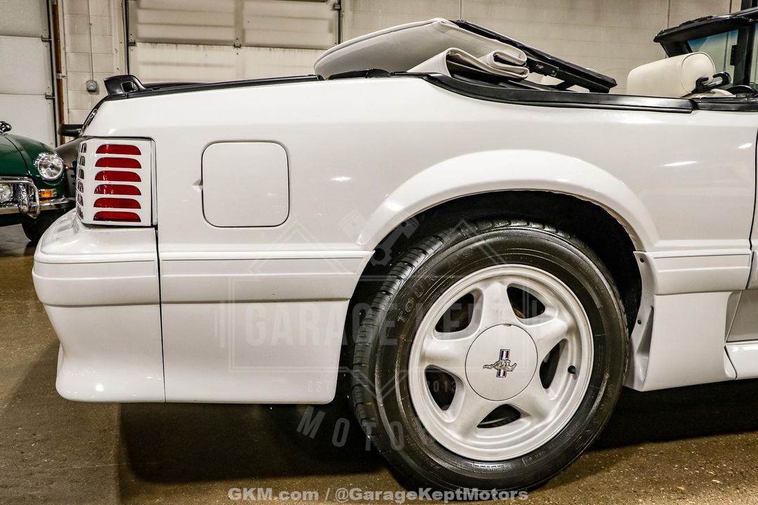 1990 Ford Mustang