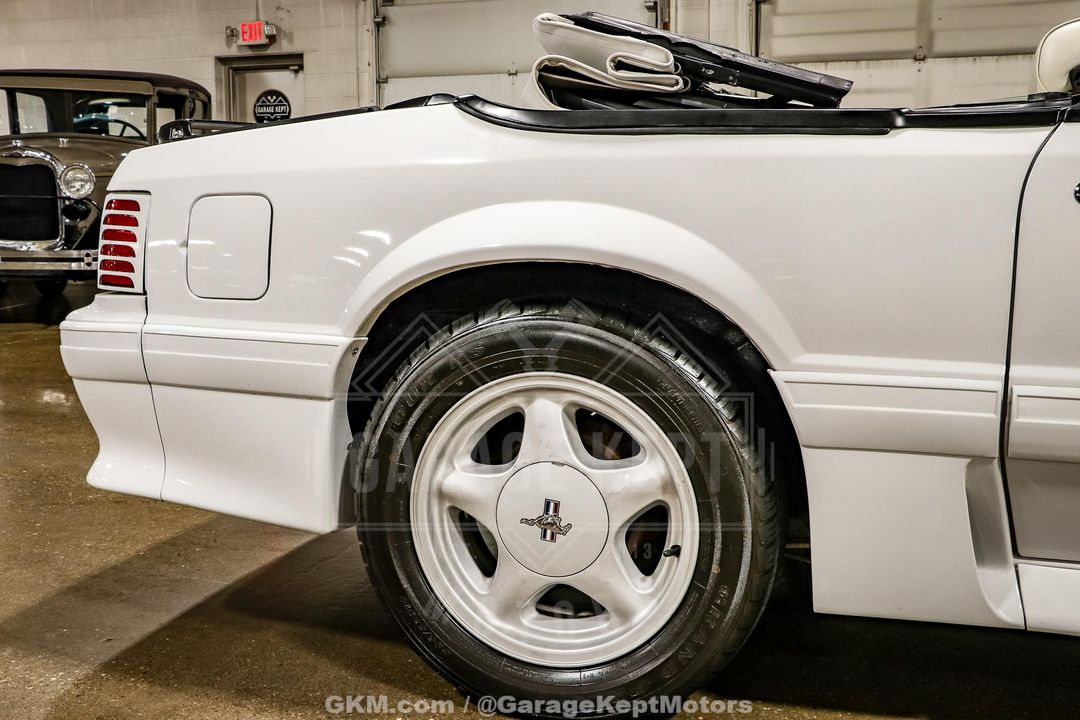 1990 Ford Mustang