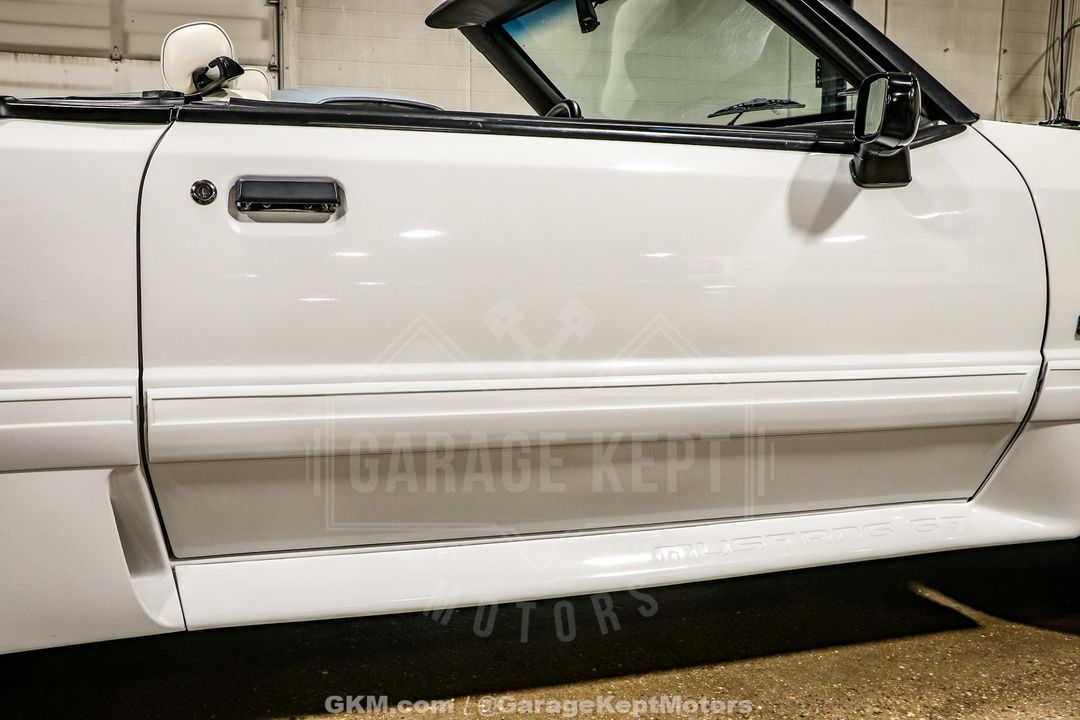 1990 Ford Mustang