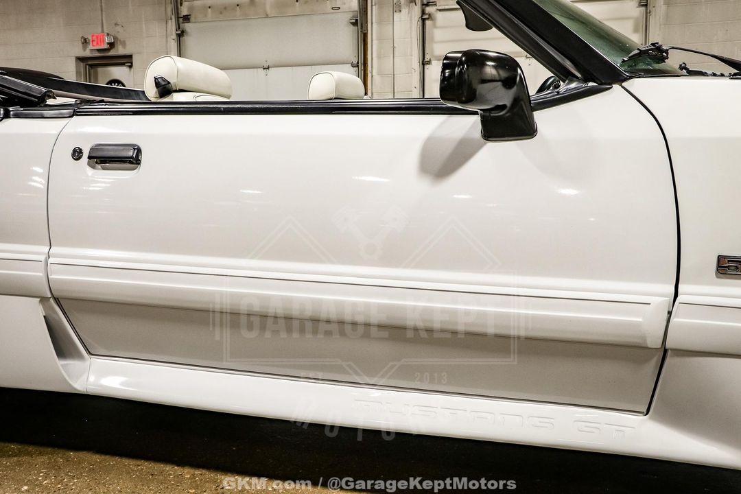 1990 Ford Mustang