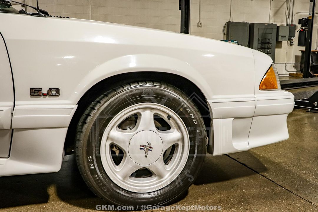 1990 Ford Mustang