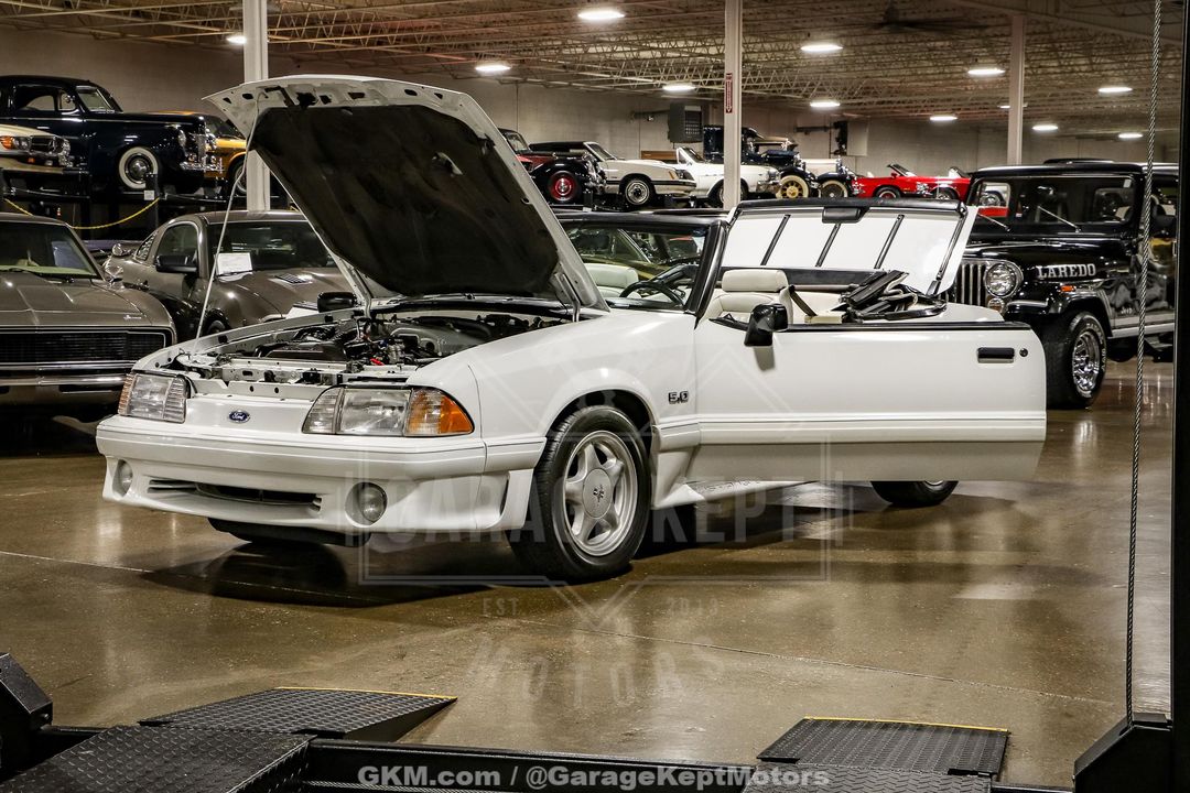 1990 Ford Mustang