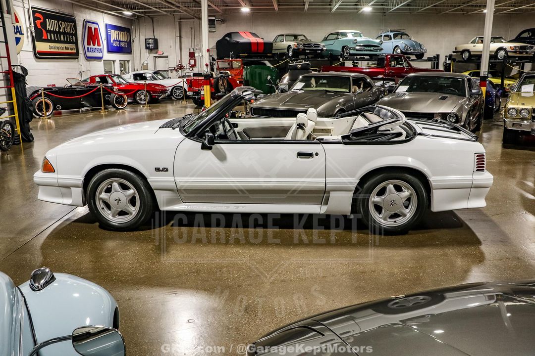 1990 Ford Mustang
