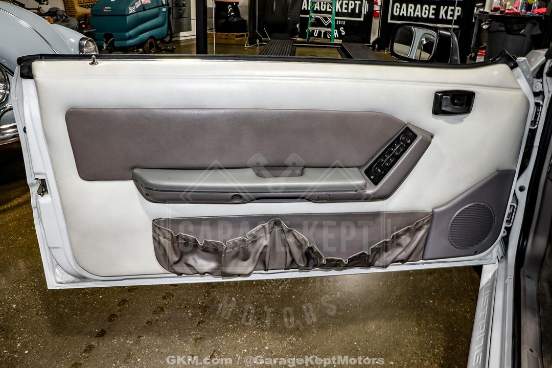 1990 Ford Mustang