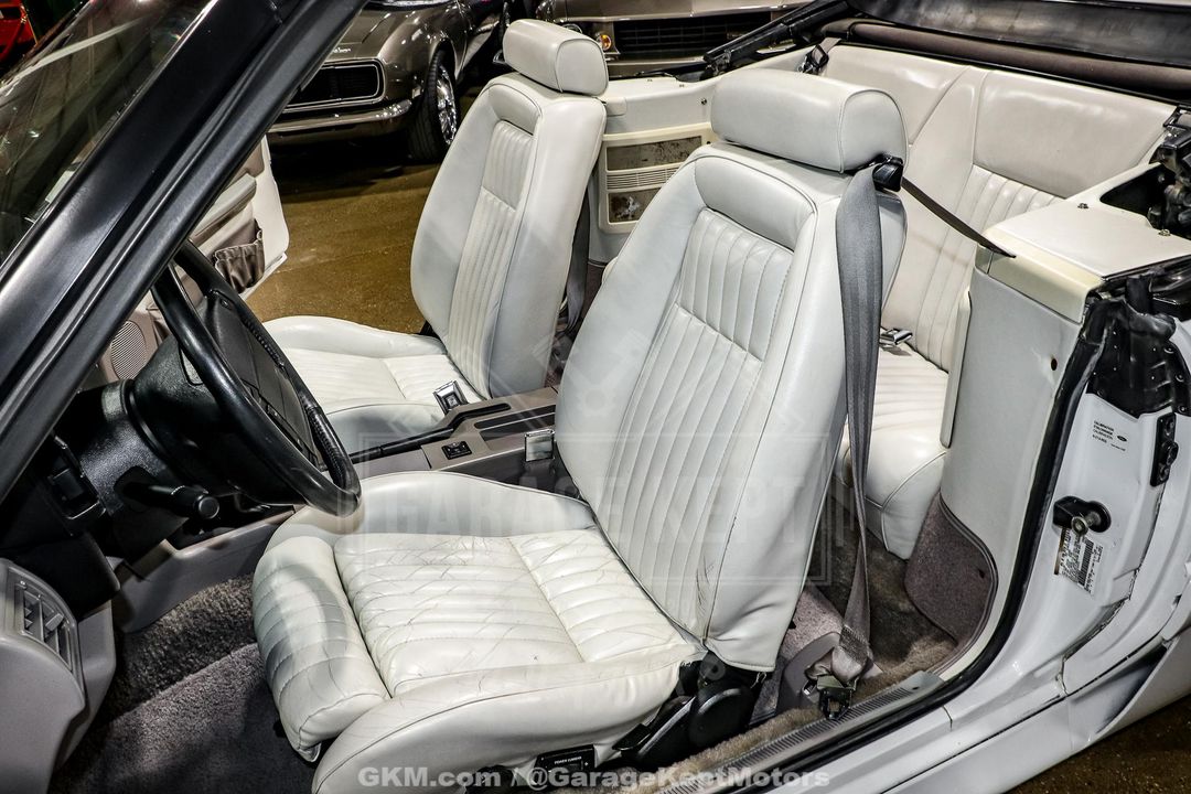 1990 Ford Mustang