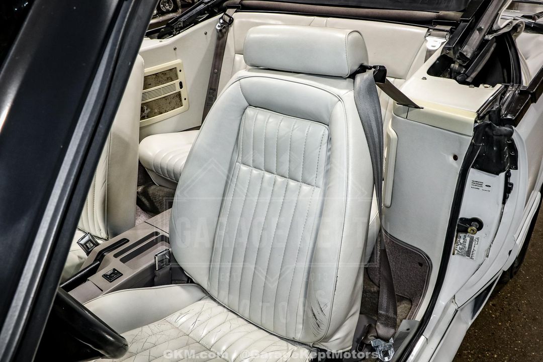 1990 Ford Mustang