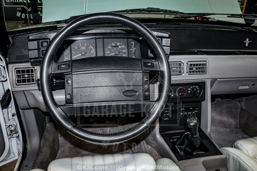 1990 Ford Mustang