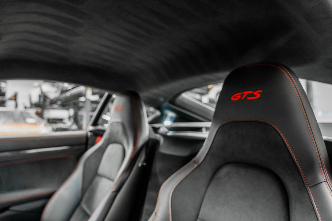 2025 Porsche 718 Cayman