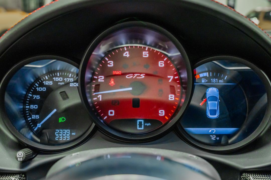 2025 Porsche 718 Cayman