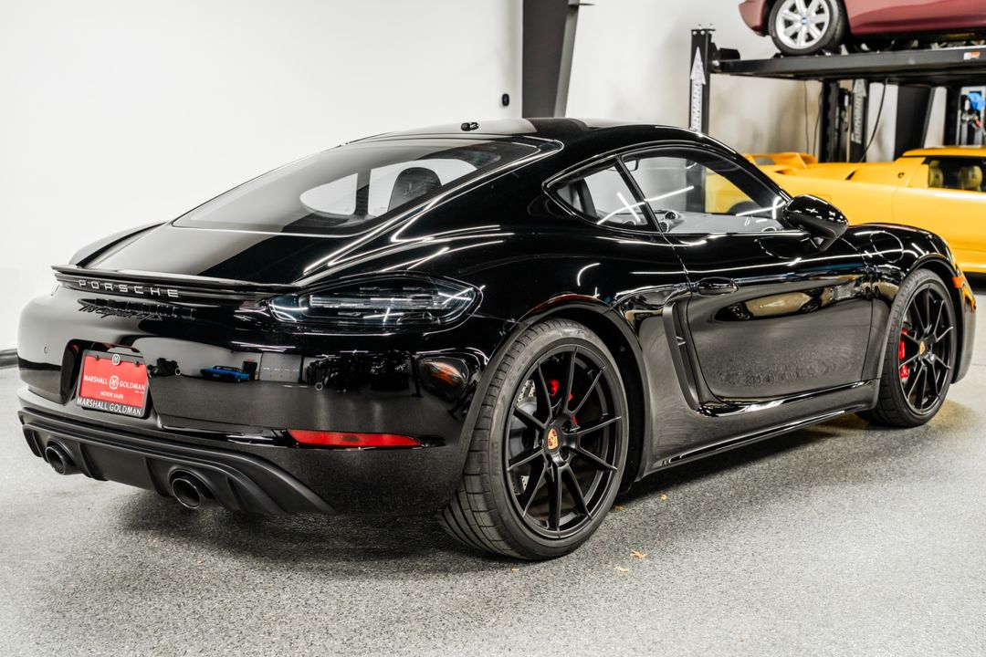 2025 Porsche 718 Cayman
