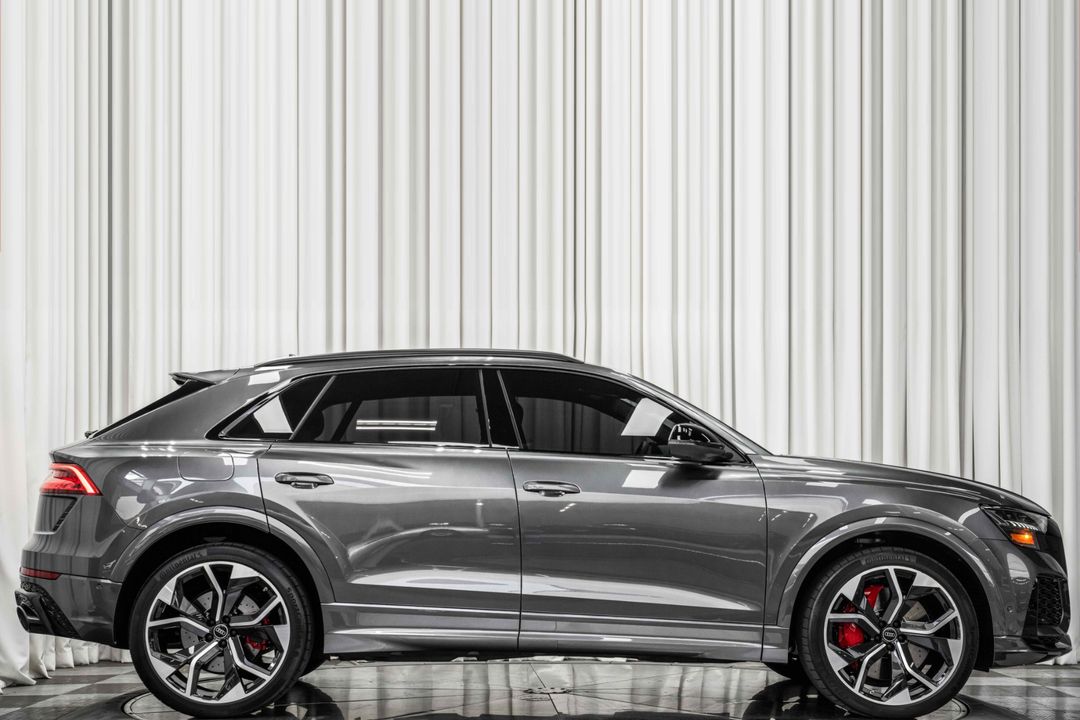 2024 Audi RS Q8