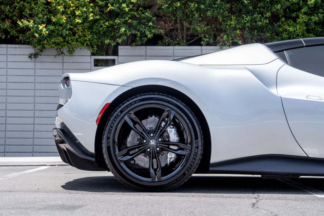 2024 Ferrari 296 GTS