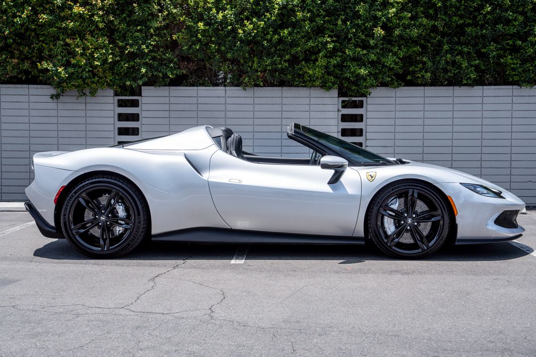 2024 Ferrari 296 GTS