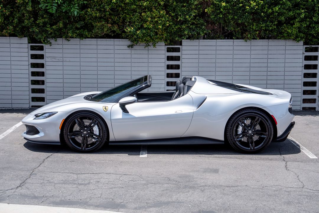 2024 Ferrari 296 GTS