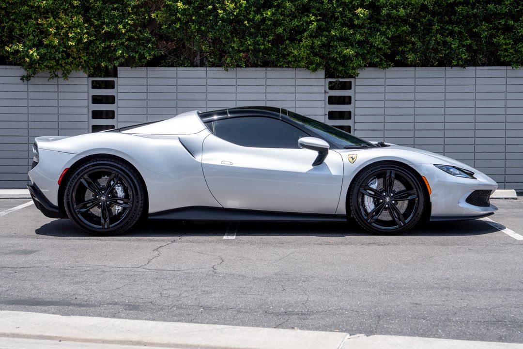 2024 Ferrari 296 GTS
