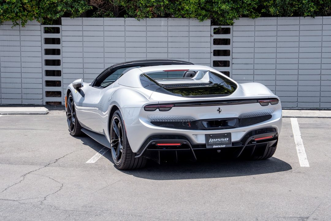 2024 Ferrari 296 GTS