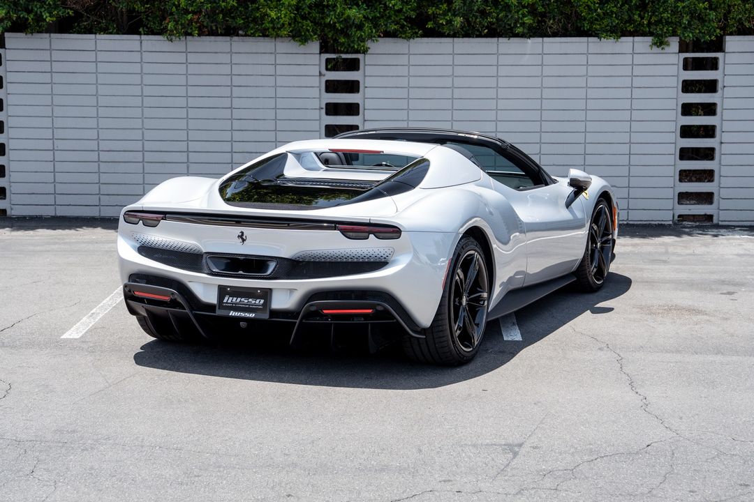 2024 Ferrari 296 GTS