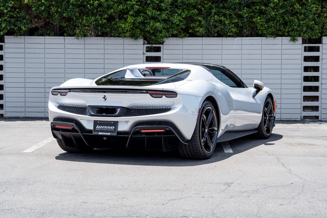 2024 Ferrari 296 GTS