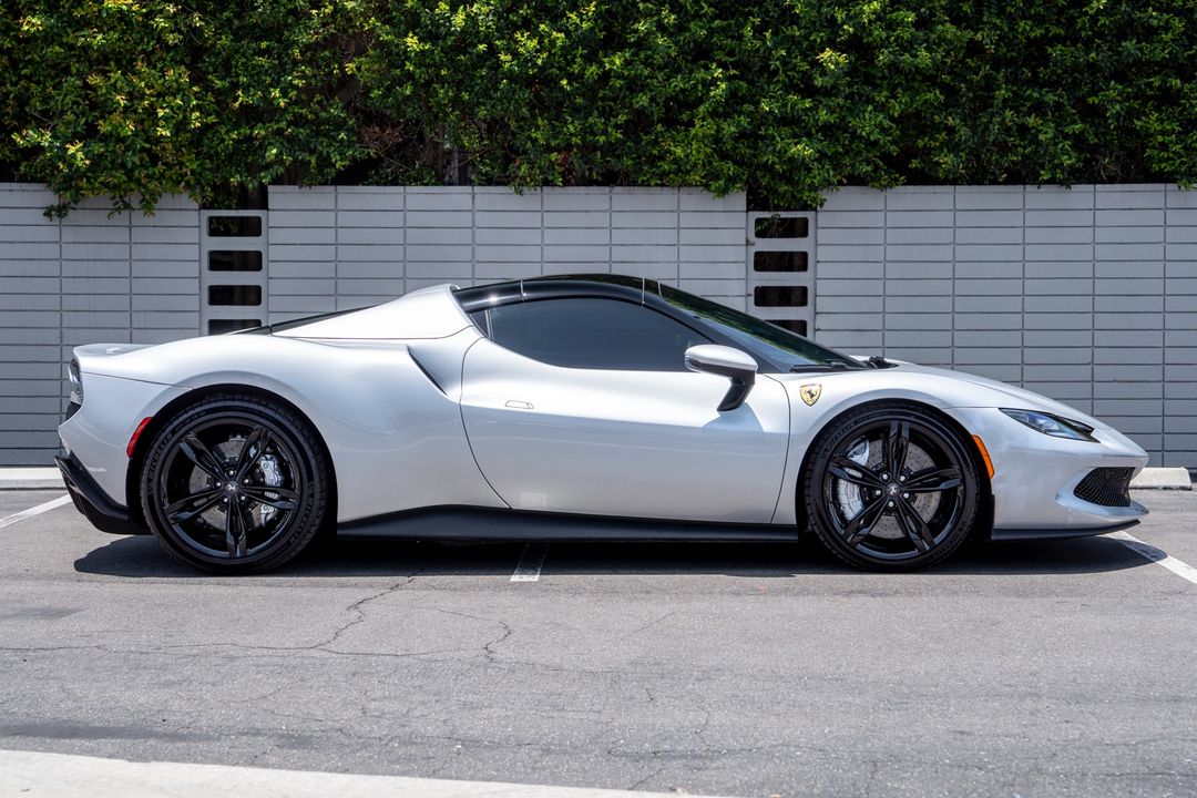 2024 Ferrari 296 GTS