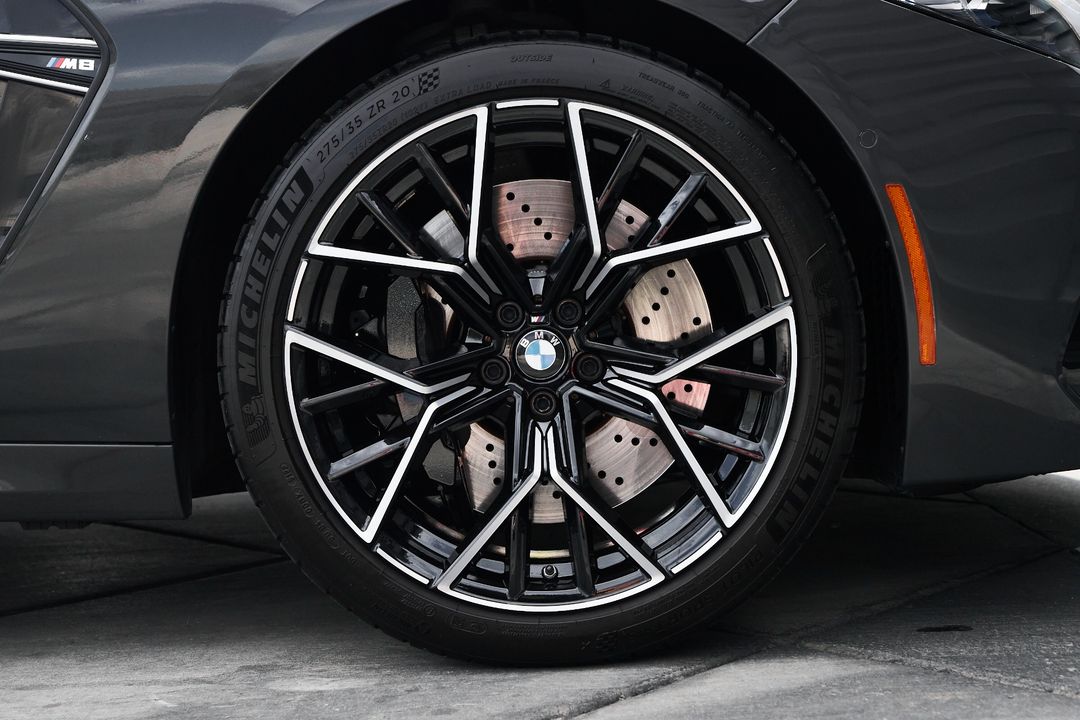 2021 BMW M8