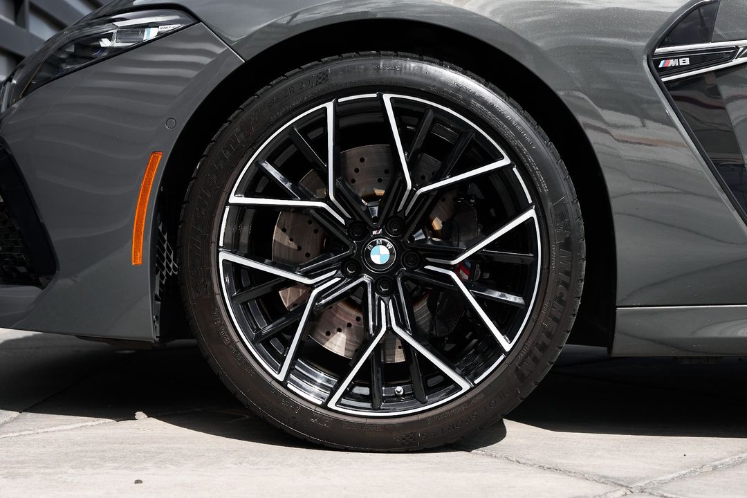 2021 BMW M8