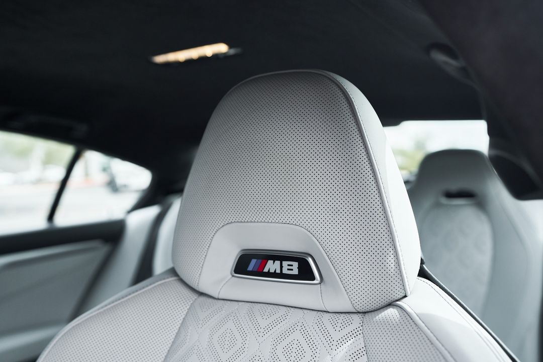 2021 BMW M8