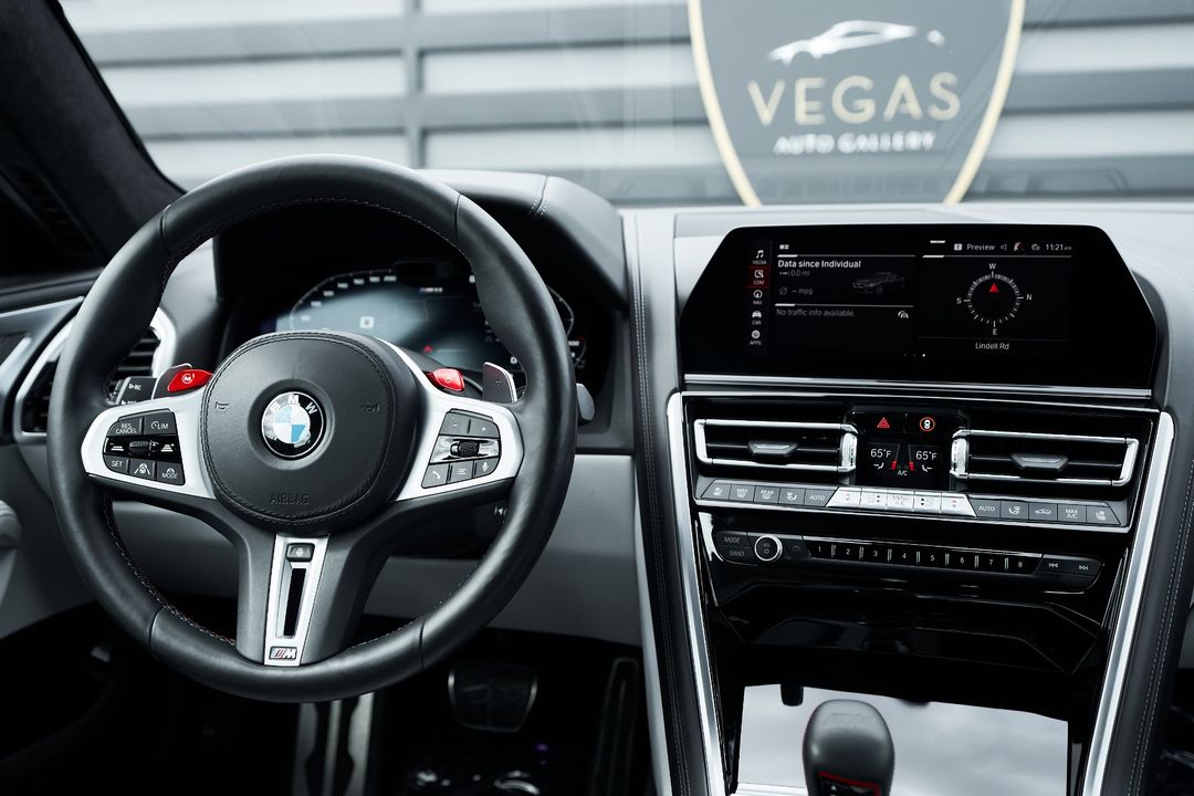 2021 BMW M8