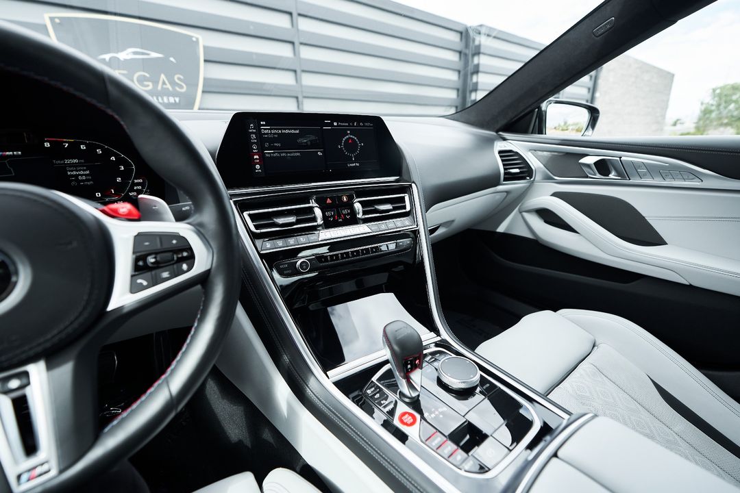 2021 BMW M8